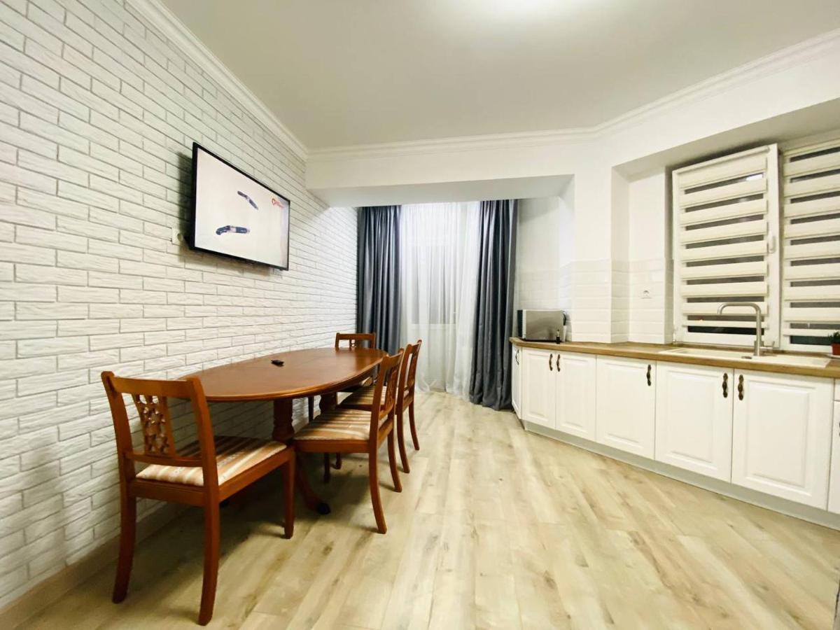 Central Eco View Apartment Kisinyov Kültér fotó