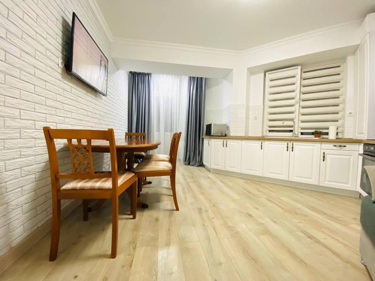Central Eco View Apartment Kisinyov Kültér fotó
